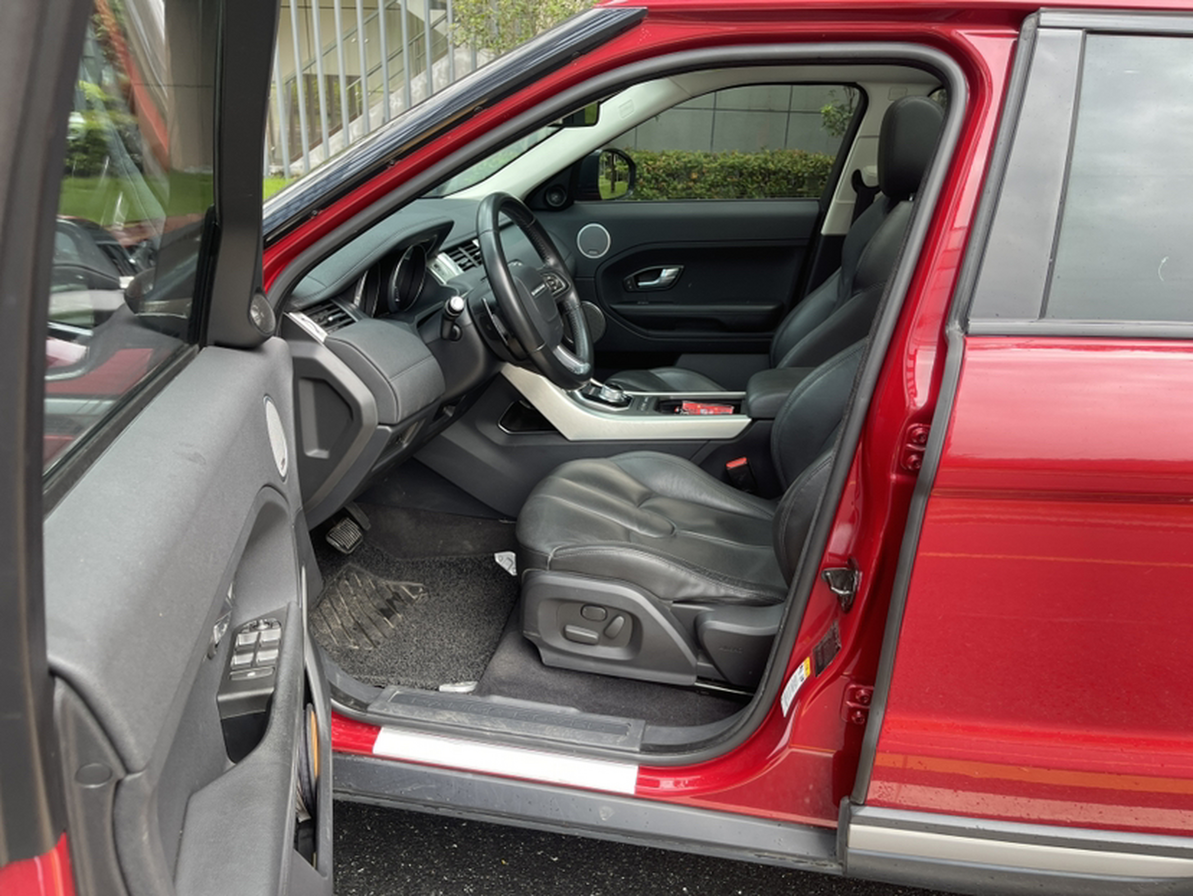 Vordere Reihe im Auto