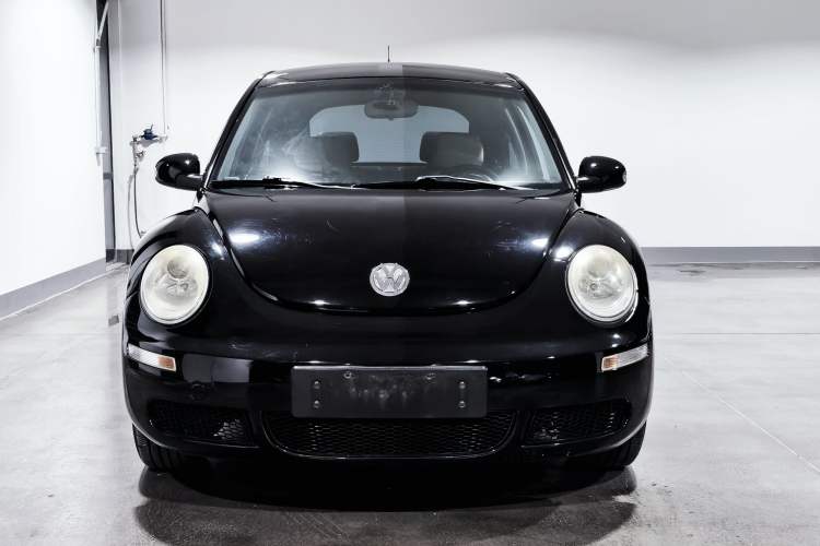 Used Volkswagen Beetle 2010 1.6 AT
