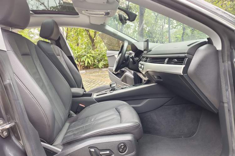 Used Audi A5 2019 Sportback 40 TFSI Fashion Model Interior 2