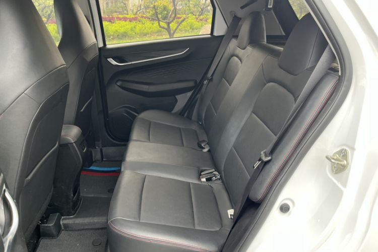 Used Livan X3 PRO 2022 1.5L Manual Little Cutie
