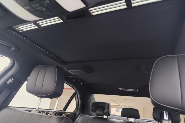 Used Mercedes-Benz E-Class 2015 Facelift E 200 L
