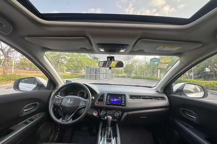 Used Honda Vezel 2017 1.8L CVT Front-Wheel Drive Pioneer Edition
