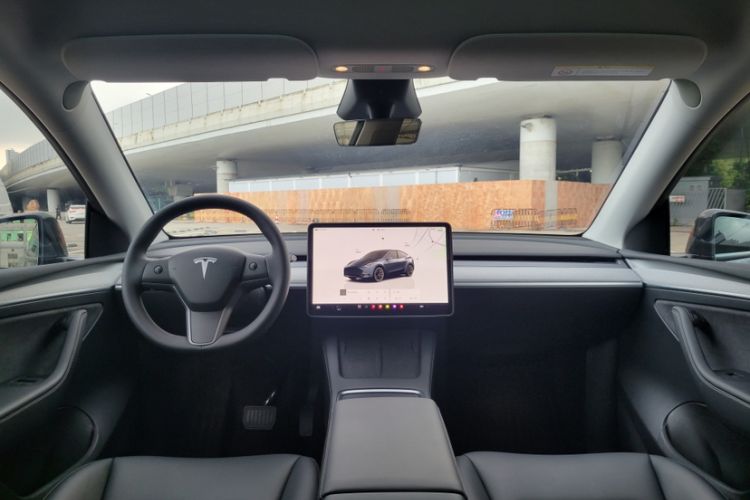 Used Tesla Model Y 2024 Rear-Wheel-Drive Version
