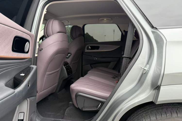 Used Chery Tiggo 9 C-DM 2025 1.5T 106KM Ultra-Comfort Edition 5 Seats Lithium-NMC
