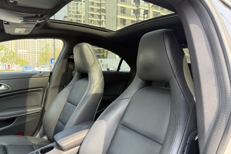 Used Mercedes-Benz CLA 2014 CLA 260 4MATIC Headliner