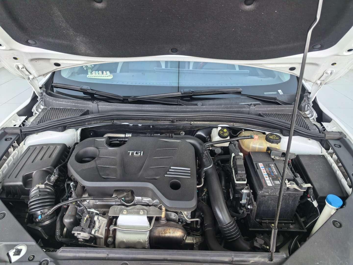 MG 5 Scorpio 2022 1.5T Luxury Edition — снимка 17