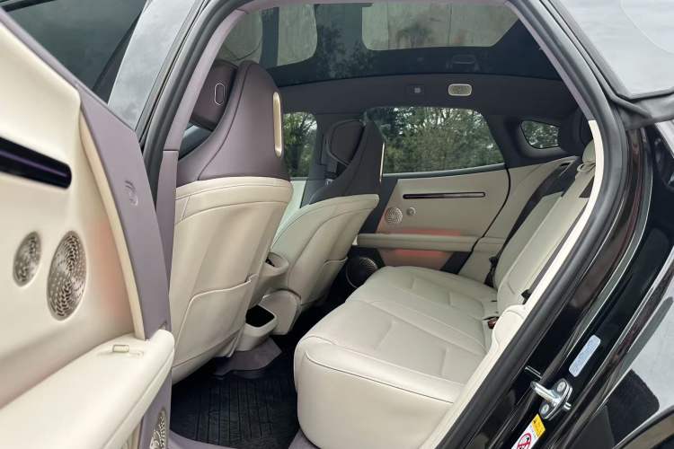 Used Avatr 06 2025 Pro Range-Extended Edition
