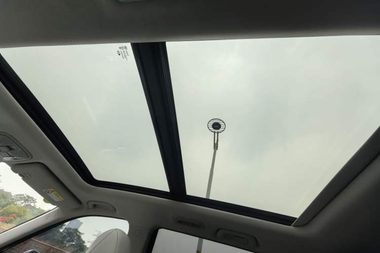 Used GAC Trumpchi GS8 2022 Linghang Series 2.0 TGDI Two-Wheel-Drive Luxury Smart Connectivity Version (7 Seats)