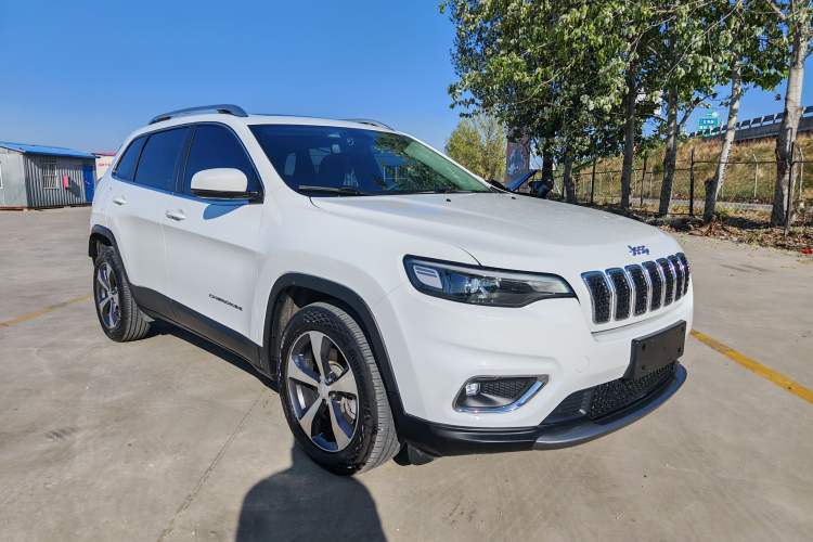 Used Jeep Cherokee 2019 2.0T Two-Wheel Drive Smart Enjoyment Version China VI Exterior 5