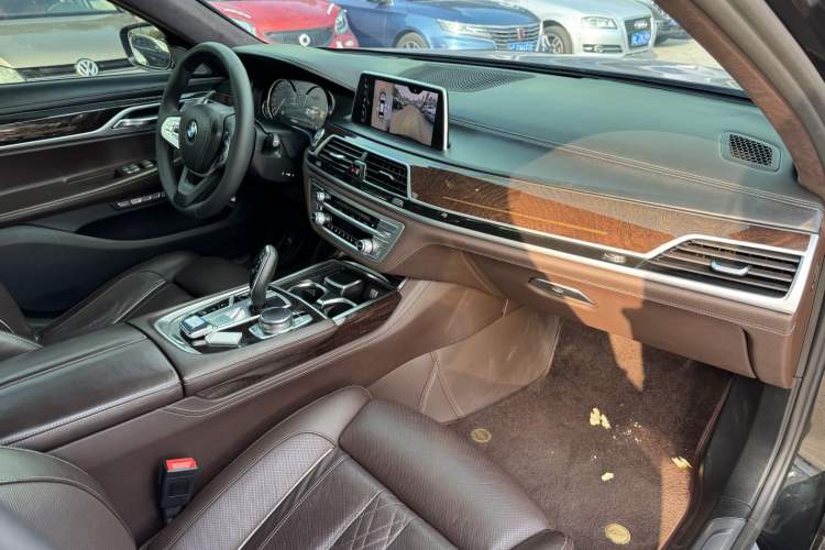 Used BMW 7 Series 2017 740Li xDrive Luxury Edition Right Front Seat