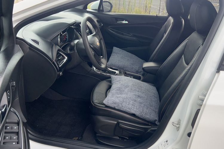 Used Chevrolet Cruze 2018 320 Automatic Pioneer Sunroof Edition