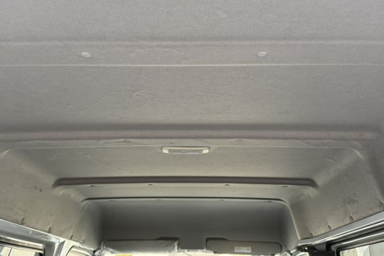 Used JMC Transit 2019 2.8T Commercial Version Short Wheelbase Mid-Roof 6-Seater China VI JX493 Headliner