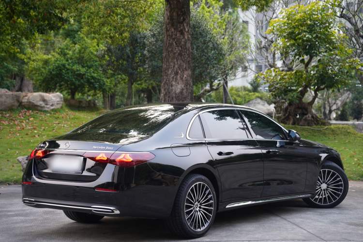 Used Mercedes-Benz E-Class 2024 E 260 L Exterior 6