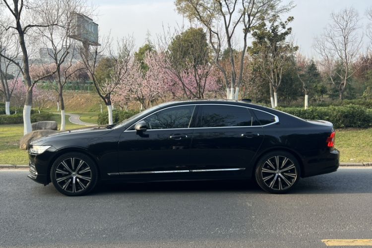 Used Volvo S90 2023 B5 Zhiyuan Luxury Edition
