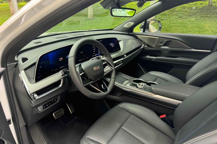 Used Cadillac XT5 2025 2.0T Prestige Version