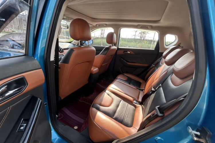 Used BAIC Senova X35 2016 1.5L Automatic Prestige Edition Interior 4