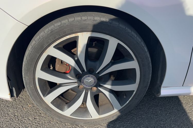 Used Mercedes-Benz A-Class (Import) 2015 A 200 Fashion Model
