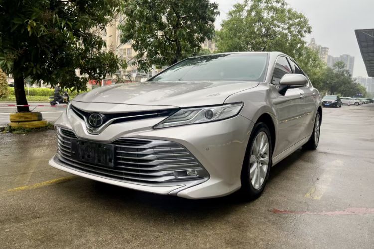 Used Toyota Camry 2018 2.0G Luxury Edition Exterior 9