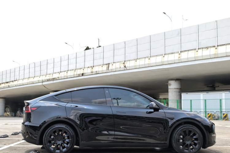 Used Tesla Model Y 2021 Standard Range Rear-Wheel Drive Version