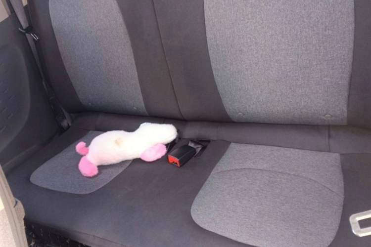 Used Wuling Hongguang MINIEV 2022 Macaron Premium Model – Lithium Ternary Battery Interior 8