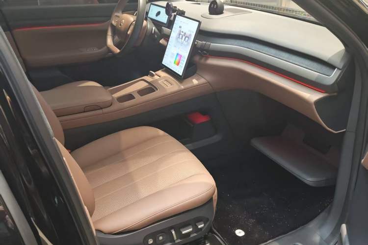 Used Nio ES8 2024 75 kWh
