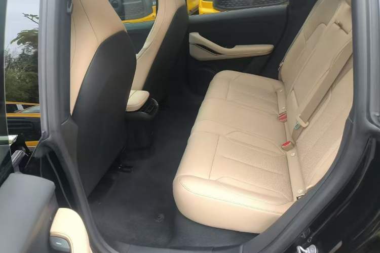 Used Nio ET5T 2024 75kWh Touring Interior 3