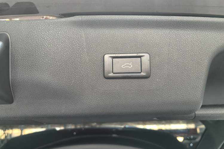 Used Acura CDX 2016 1.5T Two-Wheel Drive Deluxe Edition