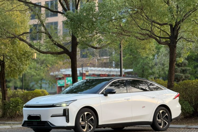 Used Geely Galaxy L6 2023 125km MAX