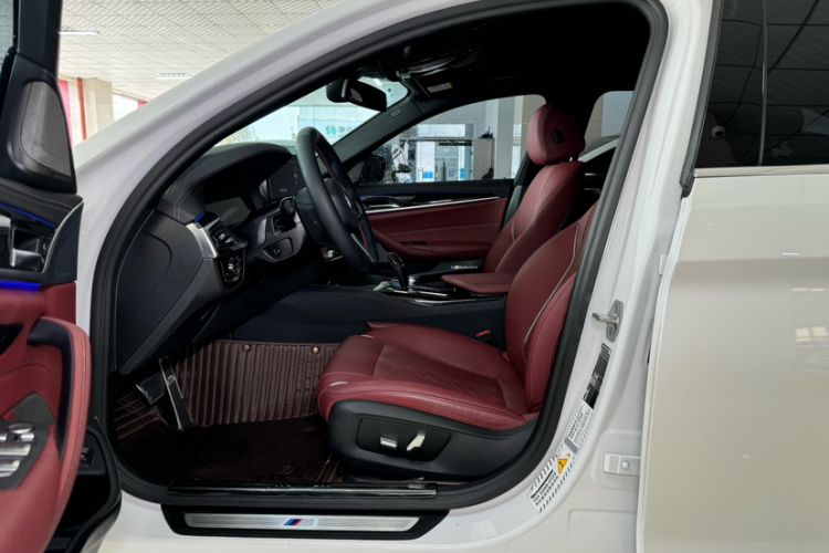 Used BMW 5 Series 2022 Second Facelift 525Li M Sport Package
