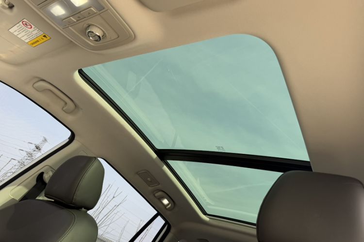 Used Roewe RX8 2019 30T Smart Connectivity Two-Wheel Drive Supreme Flagship Edition