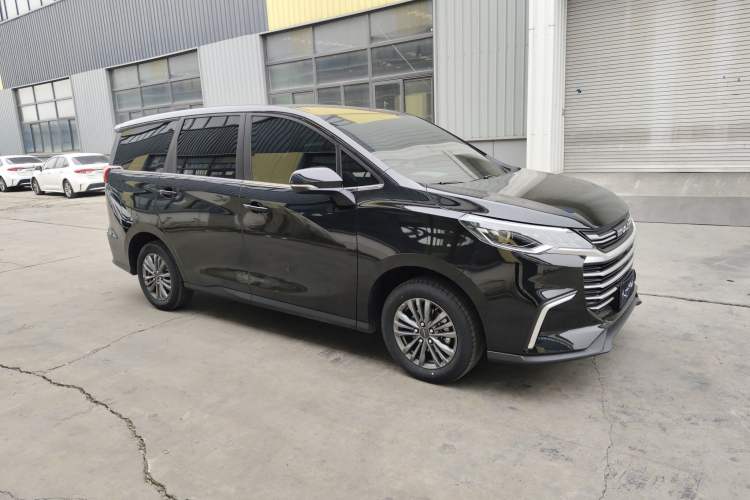 Used SAIC MAXUS G50 2024 1.5T Manual Comfort A Trim
