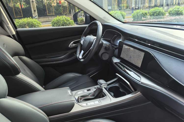 Used CHANGAN OSHAN X7 2021 1.5T Automatic Luxury Model Interior 8