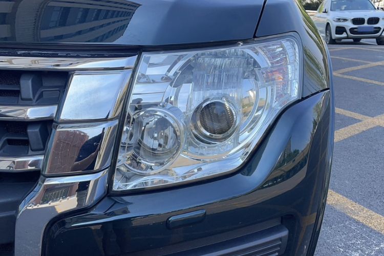 Used Mitsubishi Pajero 2016 3.0L Automatic Standard Version China V Standard