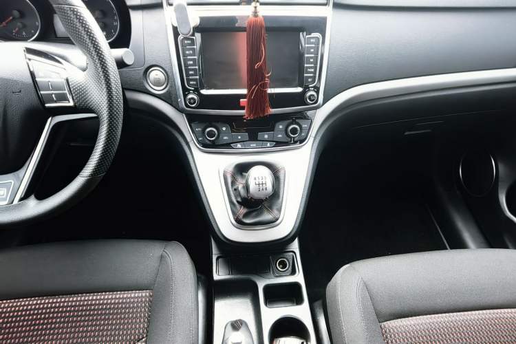 Used Haval M6 2019 1.5T Manual Two-Wheel Drive Urban Version China VI Standard