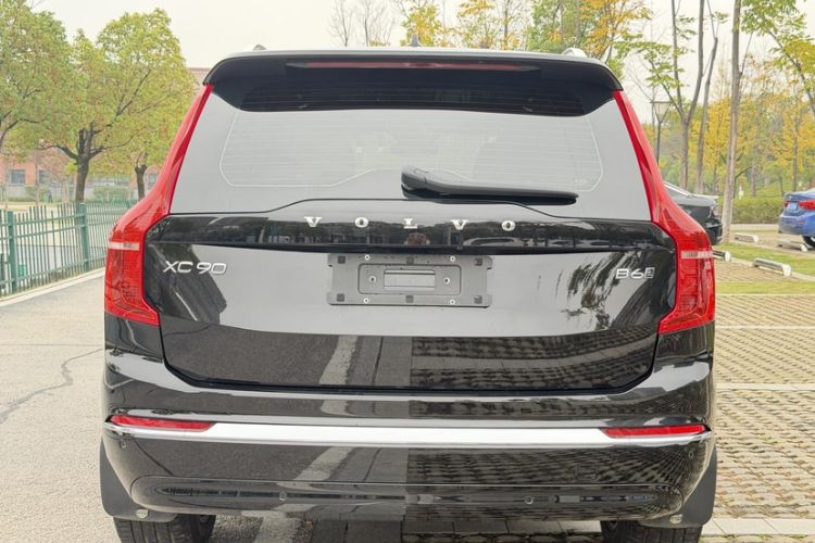 Used Volvo XC90 2023 B6 Zhiyi Luxury Edition 7-Seater
