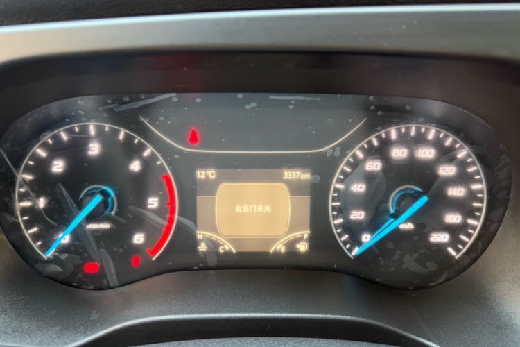 Used JMC Fushun 2025 2.0T 6MT Diesel Short-Wheelbase Low-Roof Commercial Multi-Purpose Passenger Vehicle with 5/6 Seats and Lift-Up Tailgate