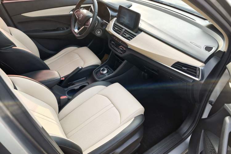 Used Baojun 360 2019 1.5L Automatic Luxury Edition China VI Interior 1