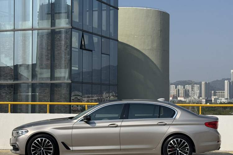 Used BMW 5 Series 2019 Facelifted 525Li Luxury Package
