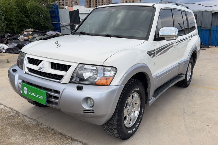 Used Mitsubishi Pajero 2011 V73 3.0L AT GLS

