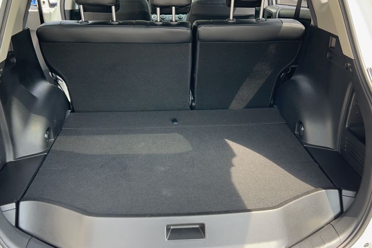 Used Toyota RAV4 2019 2.0L CVT Two-Wheel Drive Luxury Version China VI Standard