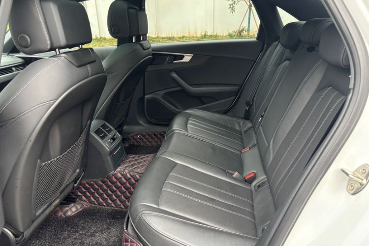 Used Audi A4L 2023 40 TFSI Luxury Dynamic Model Interior 5