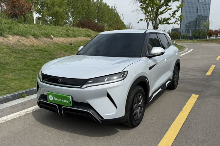 Used BYD Yuan UP 2024 401 km Active Version Front Left 45 Deg