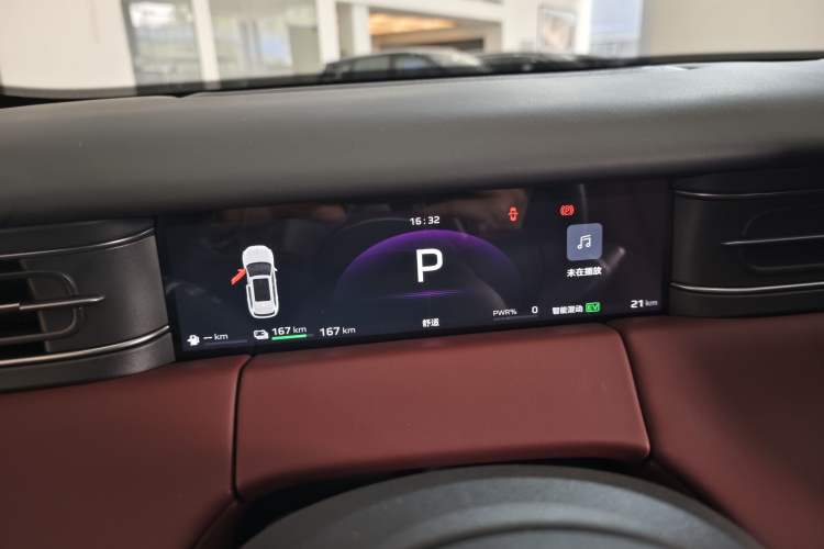 Used Hongqi HS6 PHEV 2026 240 Smart Hybrid Version Odometer Close Up