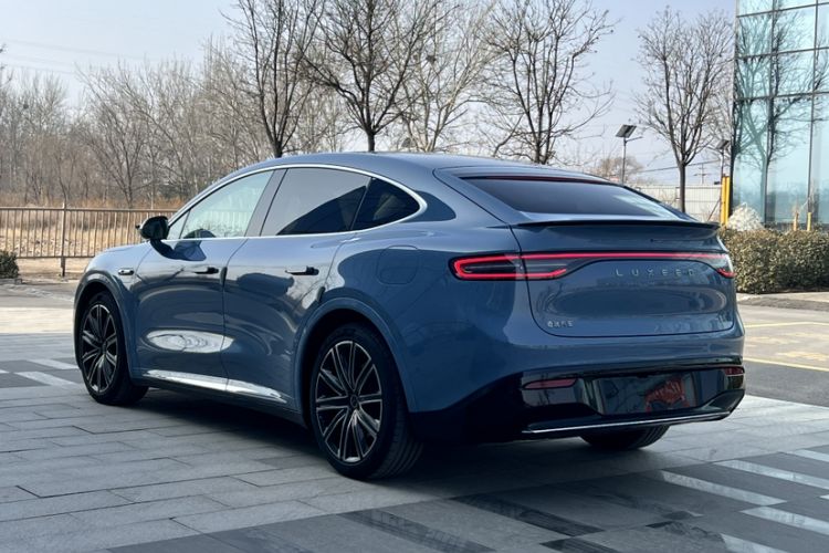 Used Hima Luxeed R7 2024 All-Electric 667 km Max