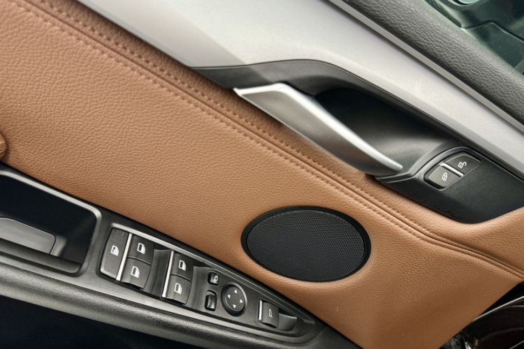 Used BMW X5 2016 xDrive35i parallel import Interior 3