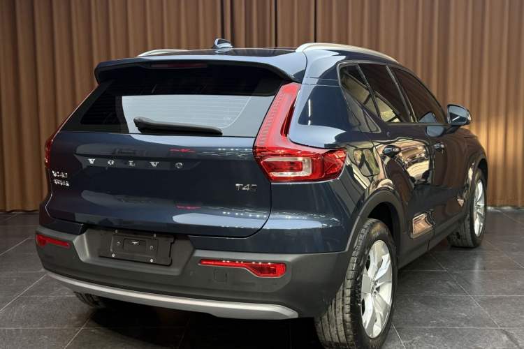 Used Volvo XC40 2021 T4 4x4 SmartDrive Fashion Edition Exterior 2