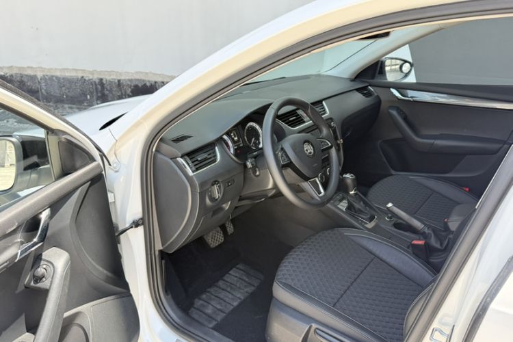 Used Skoda Octavia 2018 Station Wagon TSI230 DSG Luxury Edition
