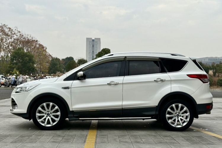 Used Ford Kuga 2015 2.0L GTDi Four-Wheel Drive Elite Model