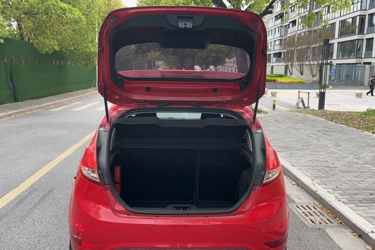 Used Ford Fiesta 2013 Hatchback 1.5L Automatic Fashion Edition Trunk