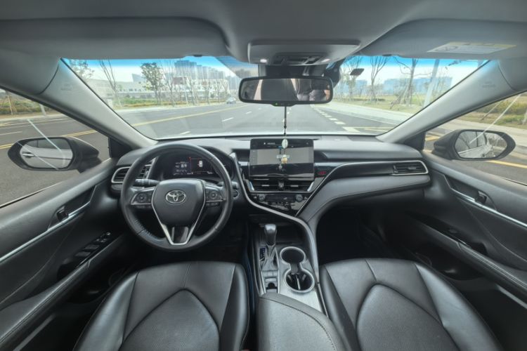 Used Toyota Camry 2021 2.5G Luxury Edition
